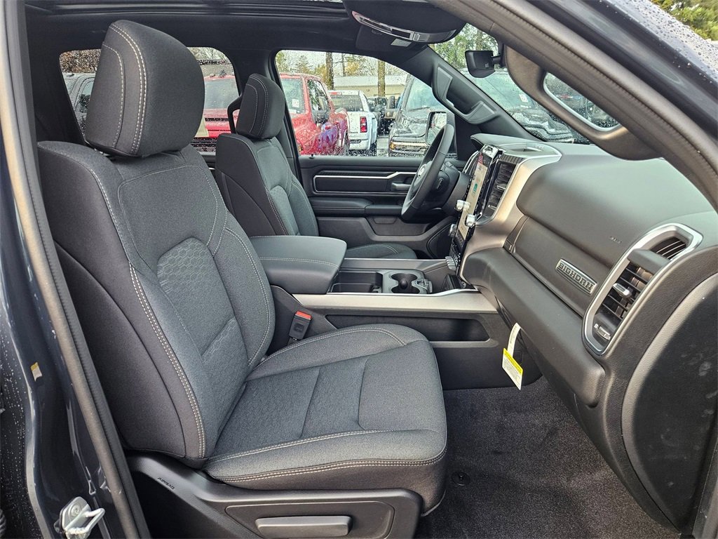 New 2026 RAM 1500 4x4 Crew Cab image 19