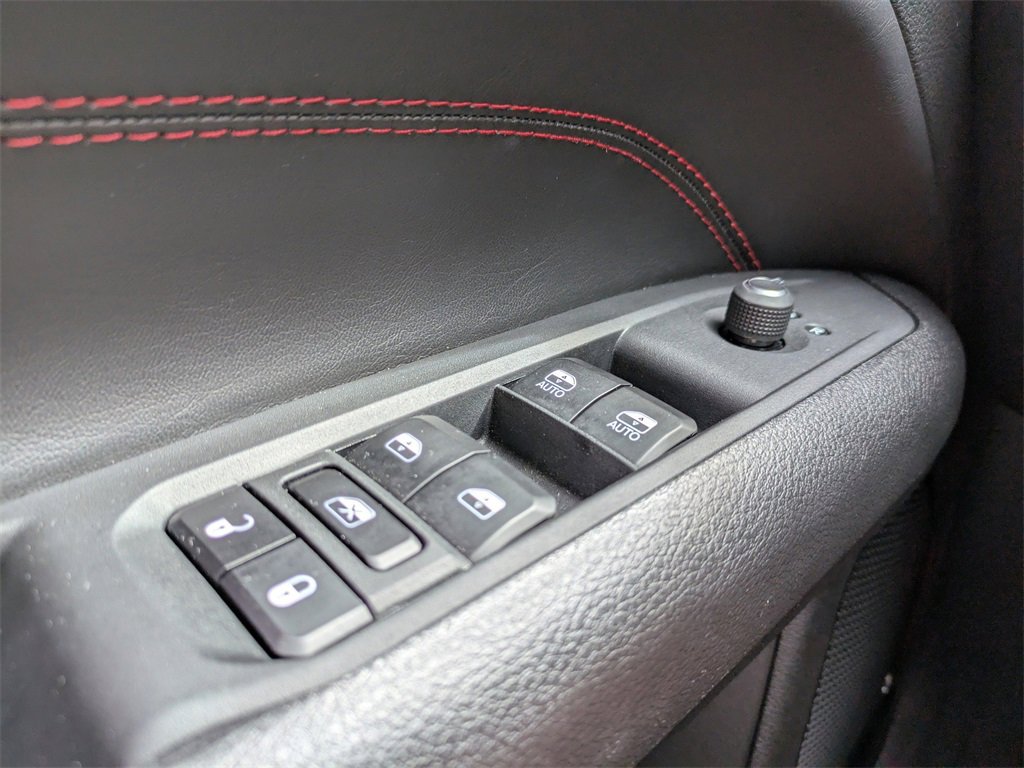 Used 2023 Jeep Compass Trailhawk image 20