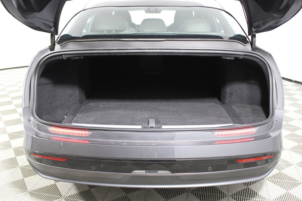 Used 2023 Lucid Air Touring AWD/4WD image 30