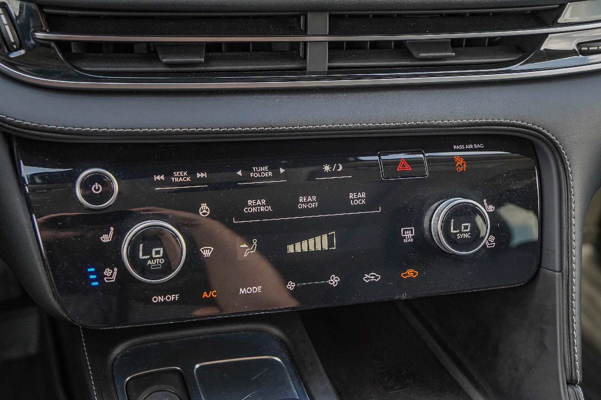 Certified 2023 INFINITI QX60 Luxe w/ Vision Package image 19