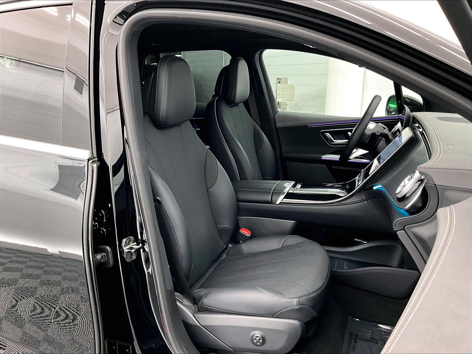 Used 2026 Mercedes-Benz EQE 320+ SUV image 6