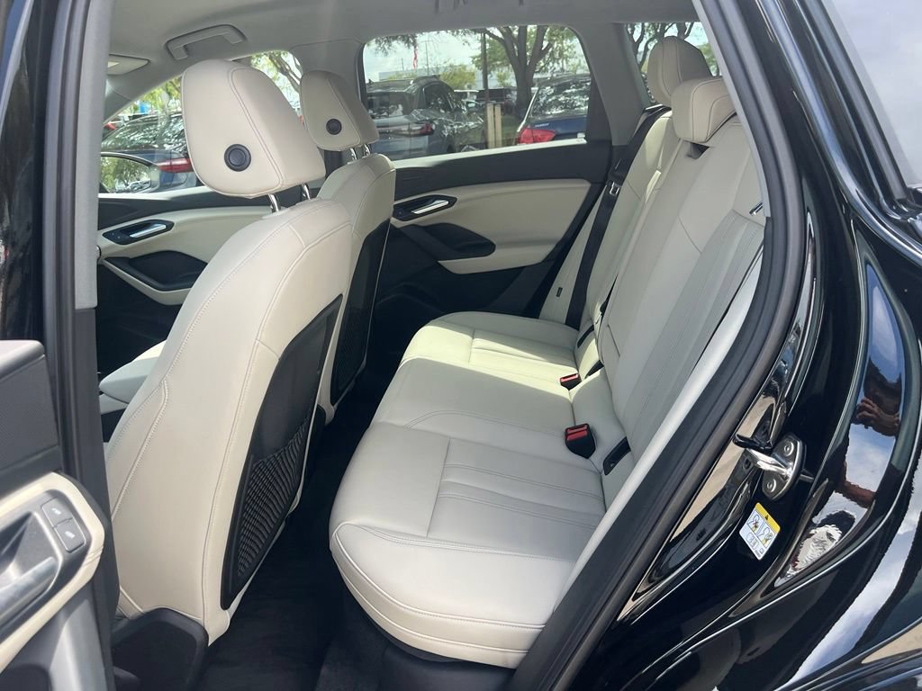 Used 2025 Audi Q6 e-tron Premium w/ Convenience Package RWD image 43