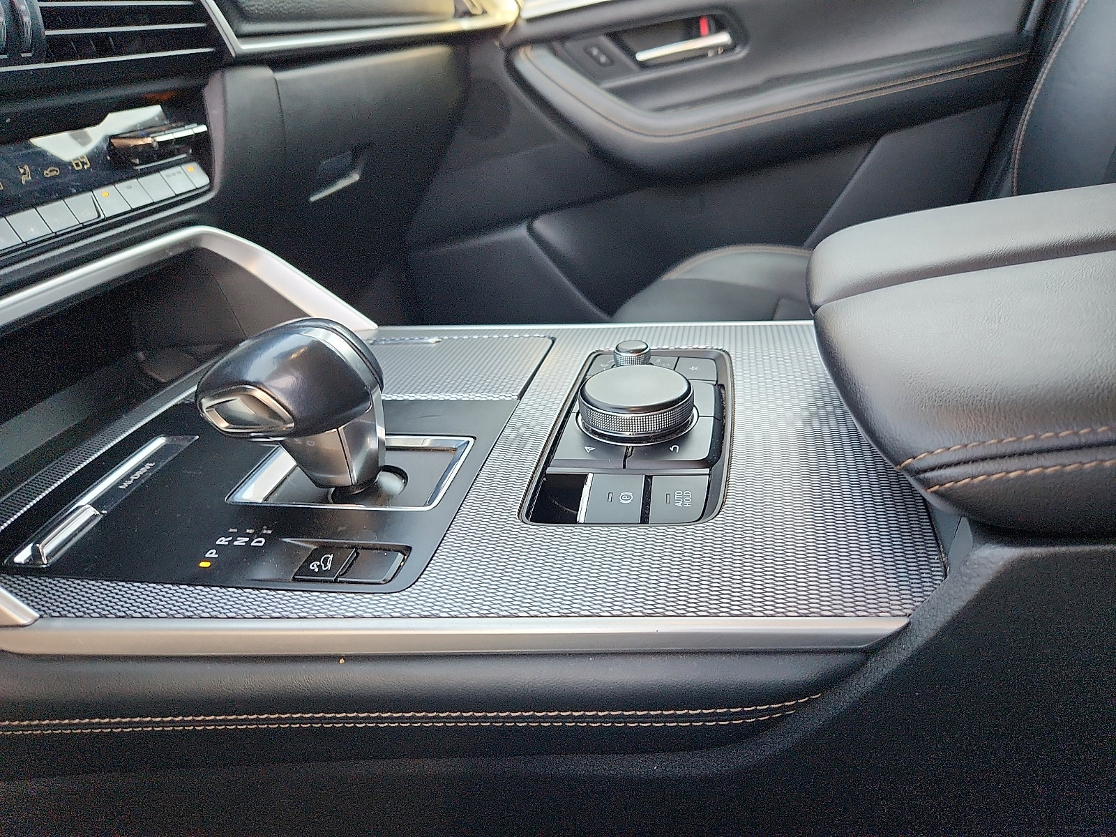 Used 2024 MAZDA CX-90 3.3 Turbo w/ Premium Package image 20