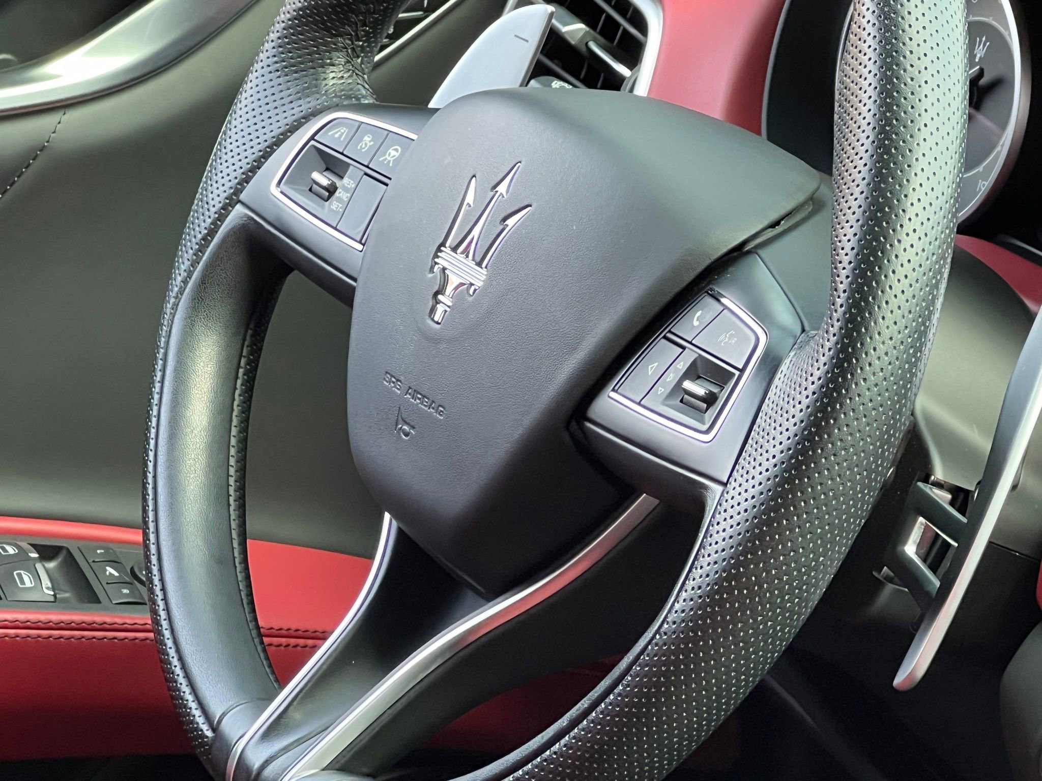 Used 2023 Maserati Ghibli Modena Q4 AWD/4WD image 37