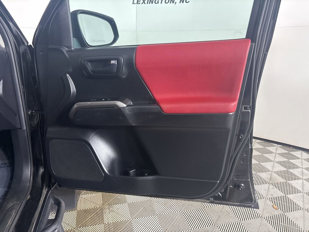 Used 2021 Toyota Tacoma SR5 image 25