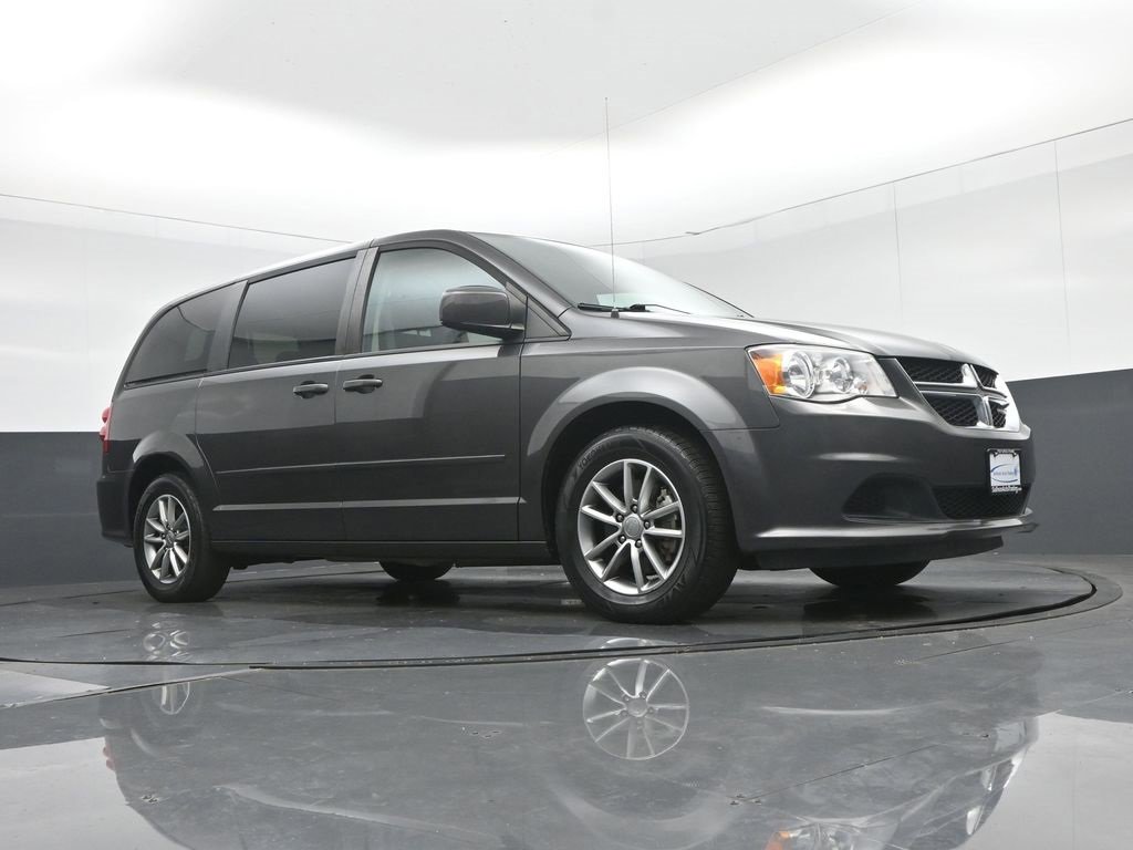 Used 2016 Dodge Grand Caravan SE image 57