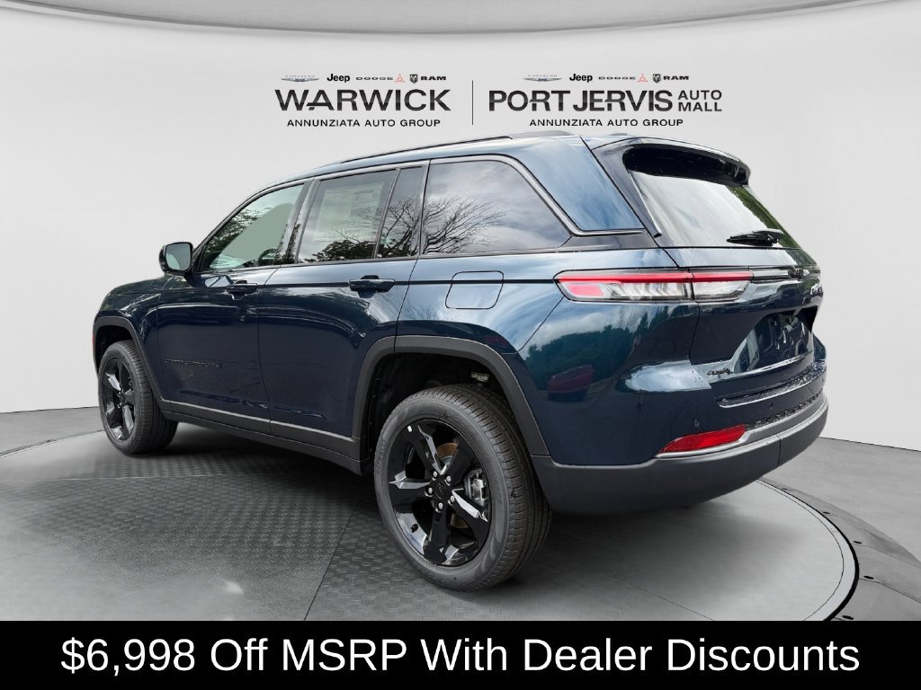 New 2026 Jeep Grand Cherokee Limited w/ Limited Altitude Package AWD/4WD image 3