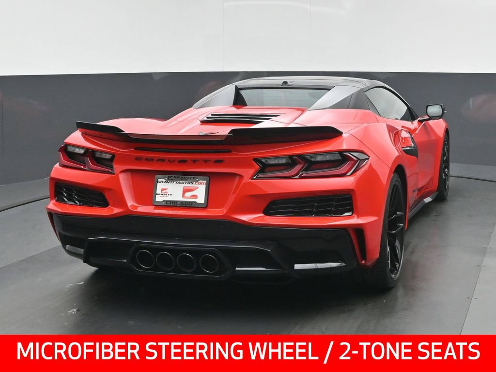 Used 2025 Chevrolet Corvette Z06 RWD image 4
