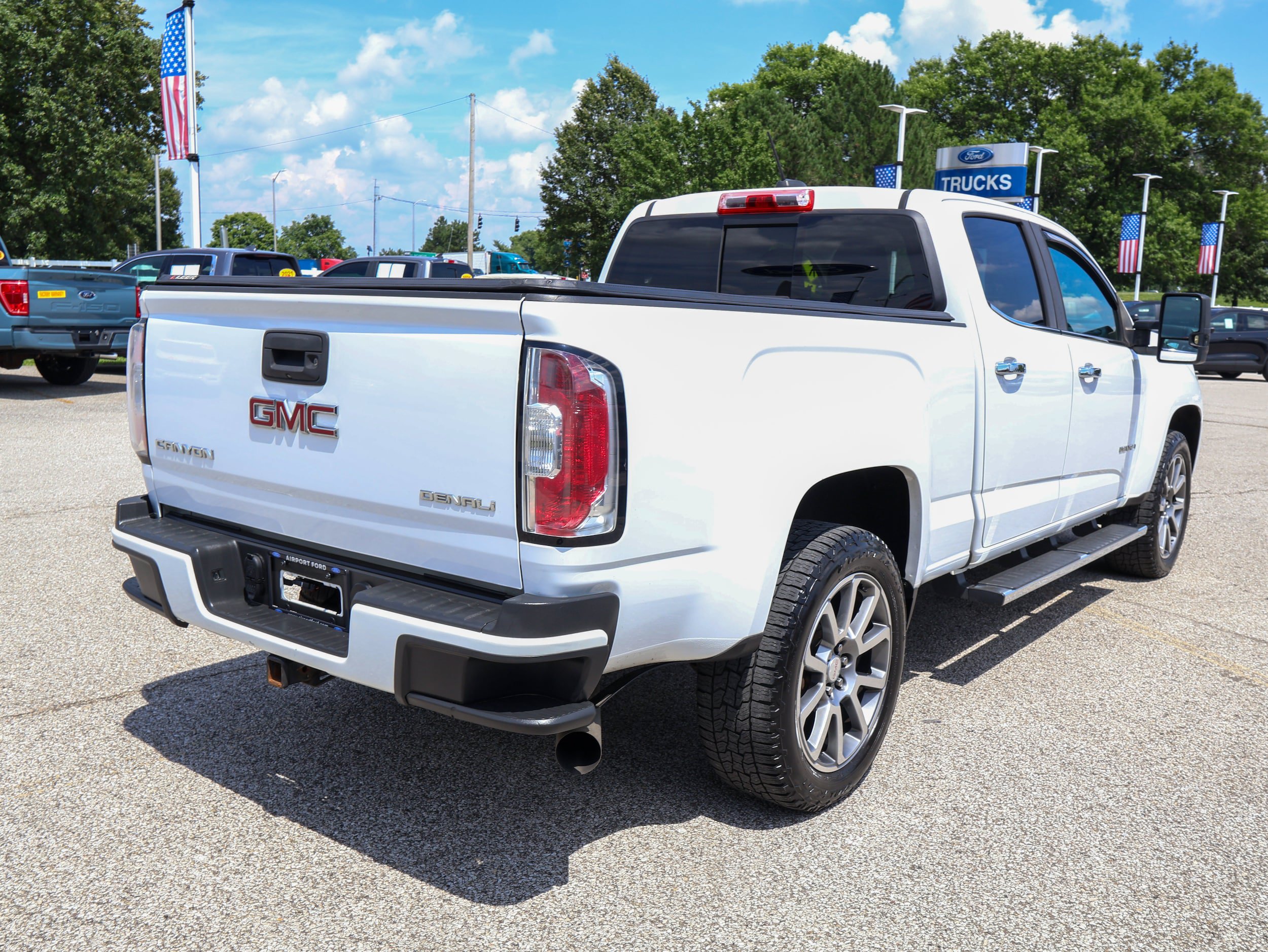 Used 2018 GMC Canyon Denali AWD/4WD image 6