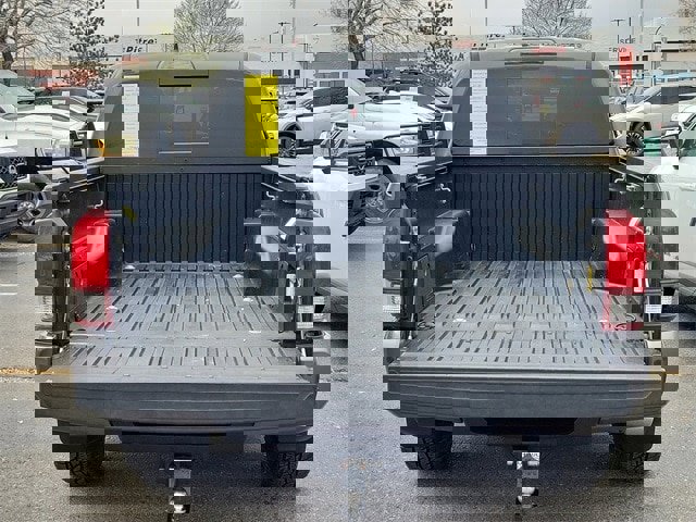 Used 2018 Toyota Tacoma TRD Off-Road image 30