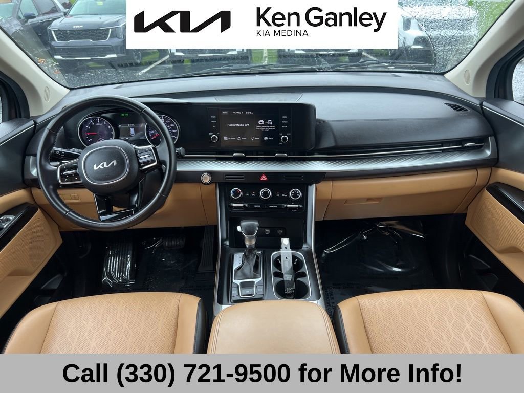 Used 2024 Kia Carnival LX FWD image 44