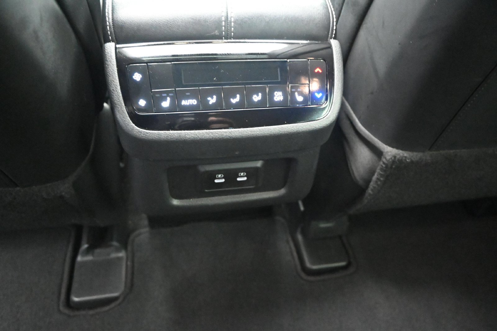 Used 2026 INFINITI QX60 Luxe w/ Cargo Package FWD image 19