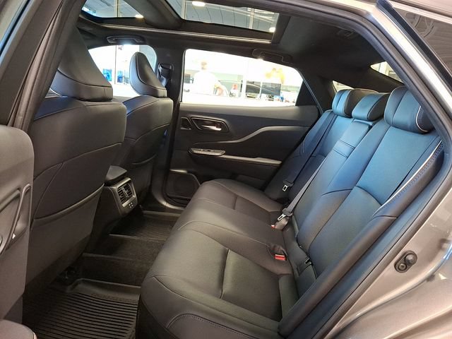 Used 2023 Toyota Crown AWD/4WD image 9