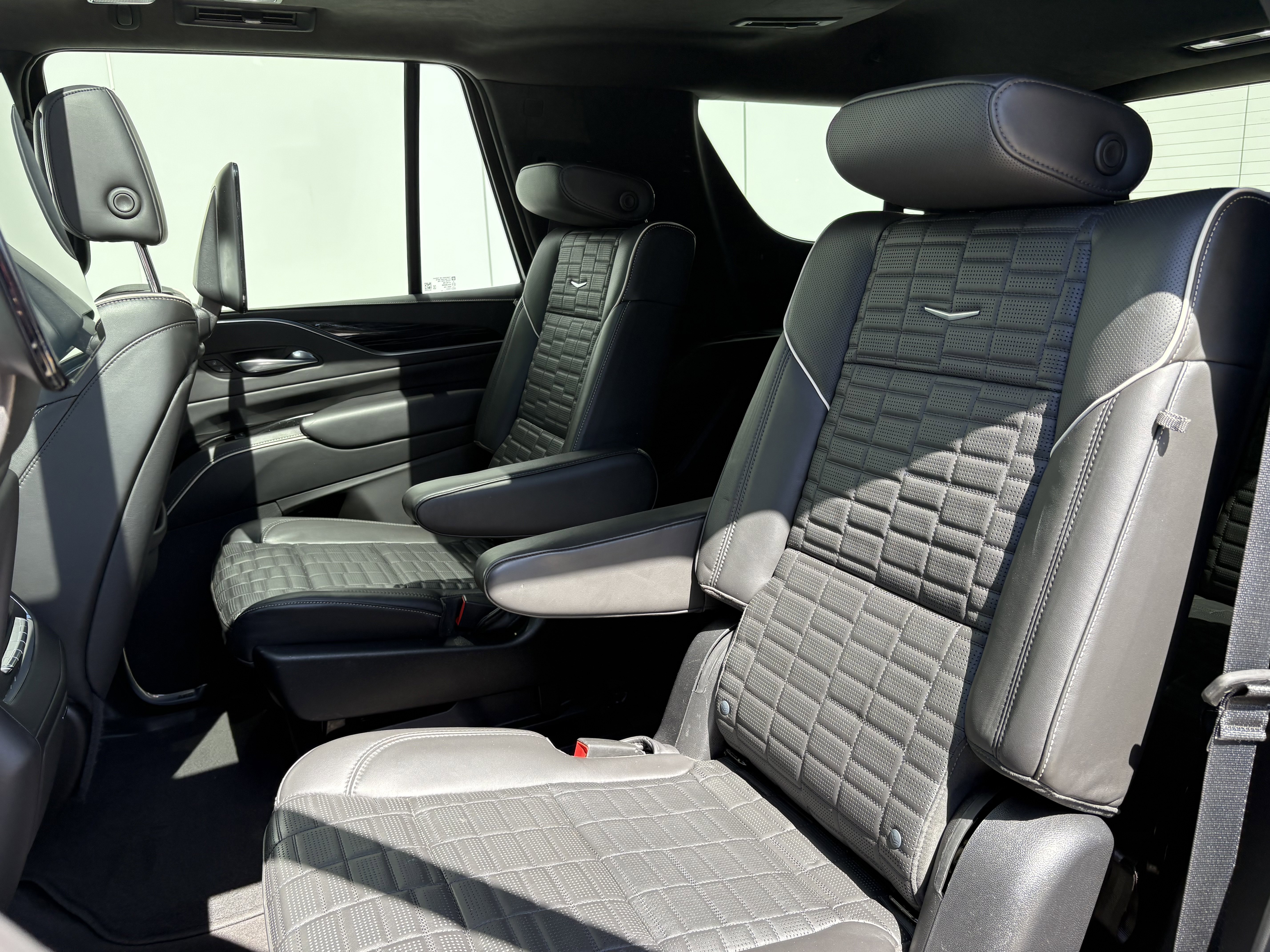 Used 2023 Cadillac Escalade V AWD/4WD image 13