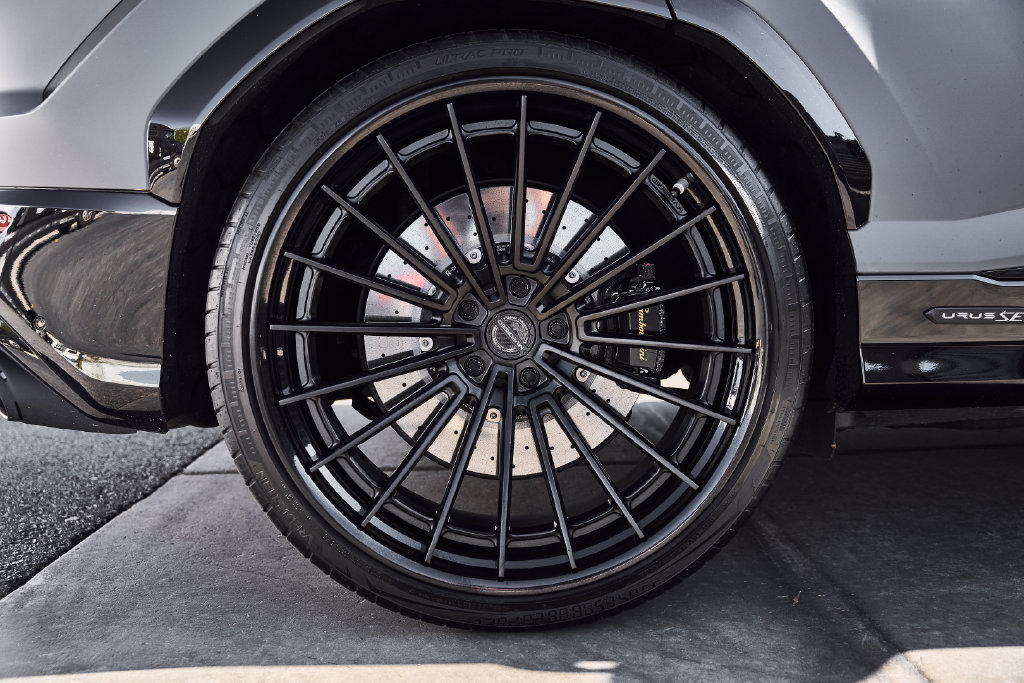 Used 2025 Lamborghini Urus S AWD/4WD image 19