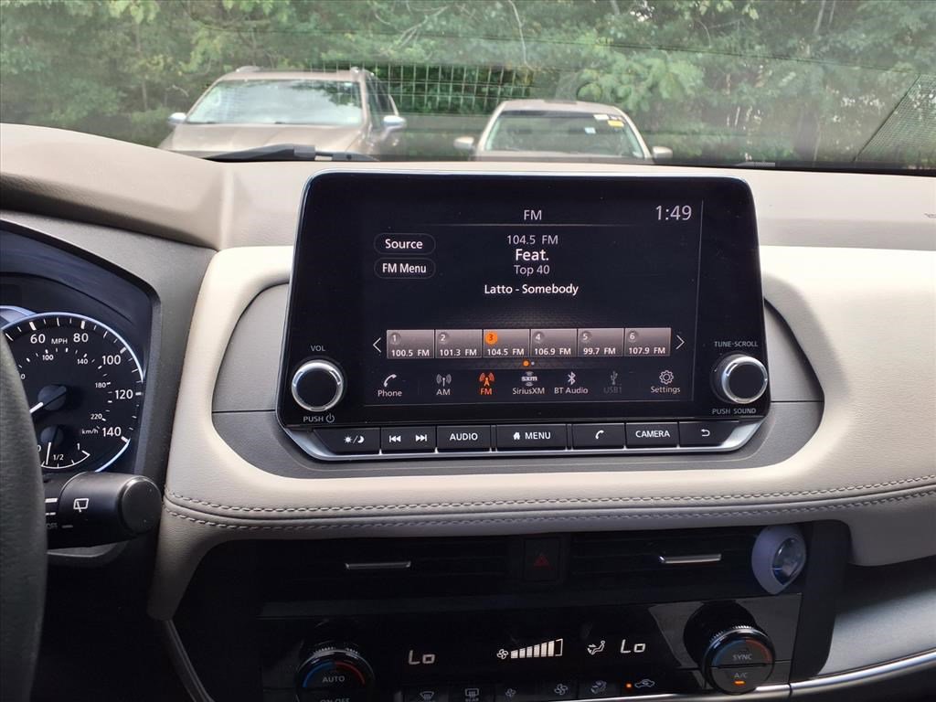 Used 2023 Nissan Rogue SV image 17