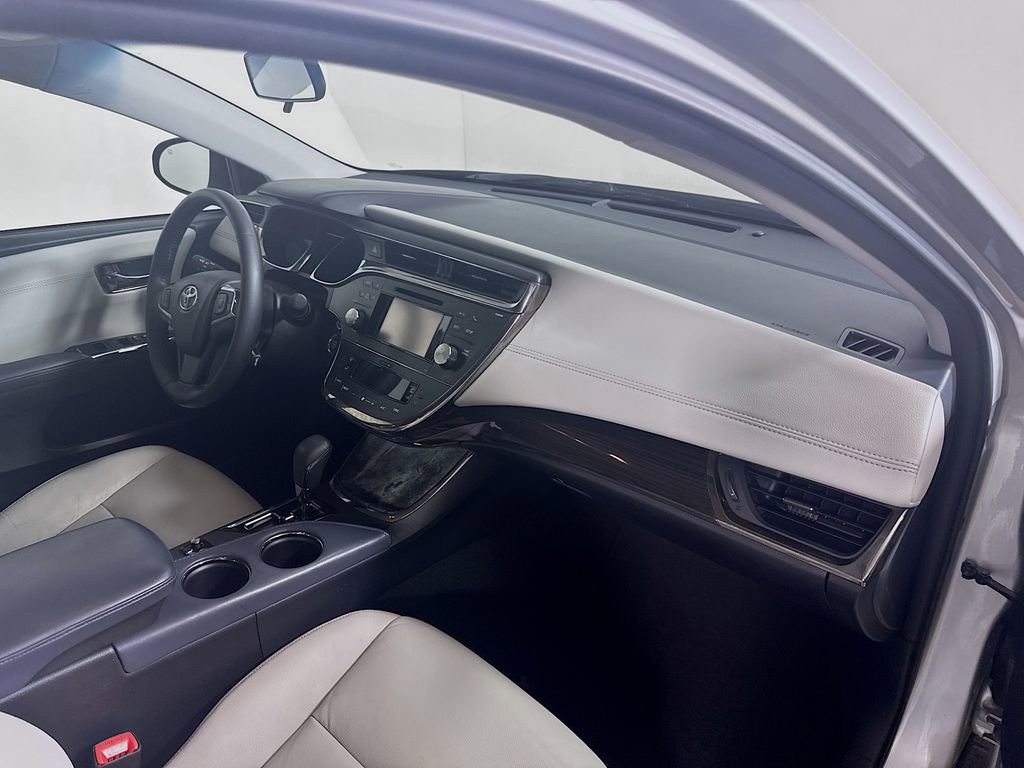 Used 2014 Toyota Avalon XLE image 26