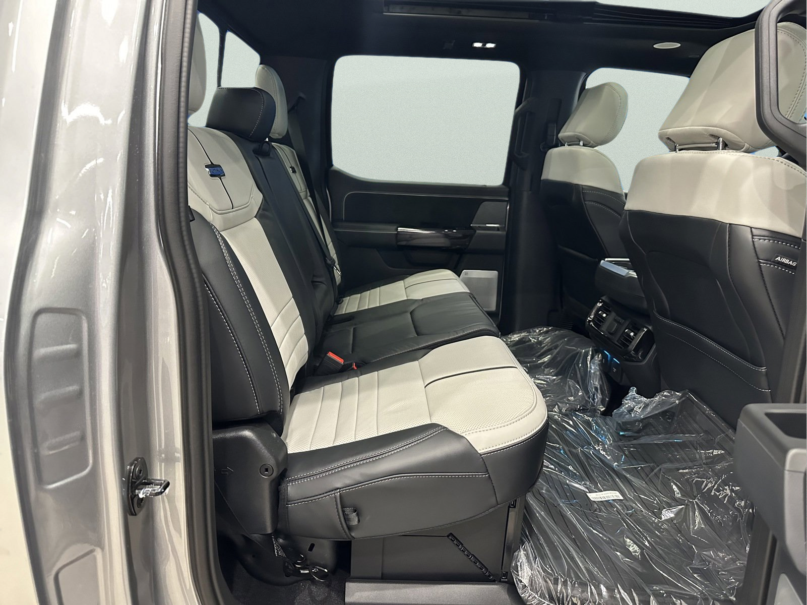 New 2023 Ford F150 Lightning Platinum AWD/4WD image 20