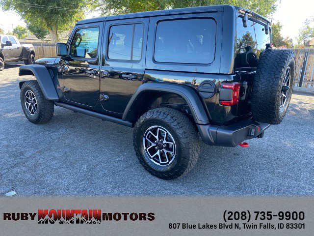 Used 2025 Jeep Wrangler Unlimited Rubicon AWD/4WD image 5