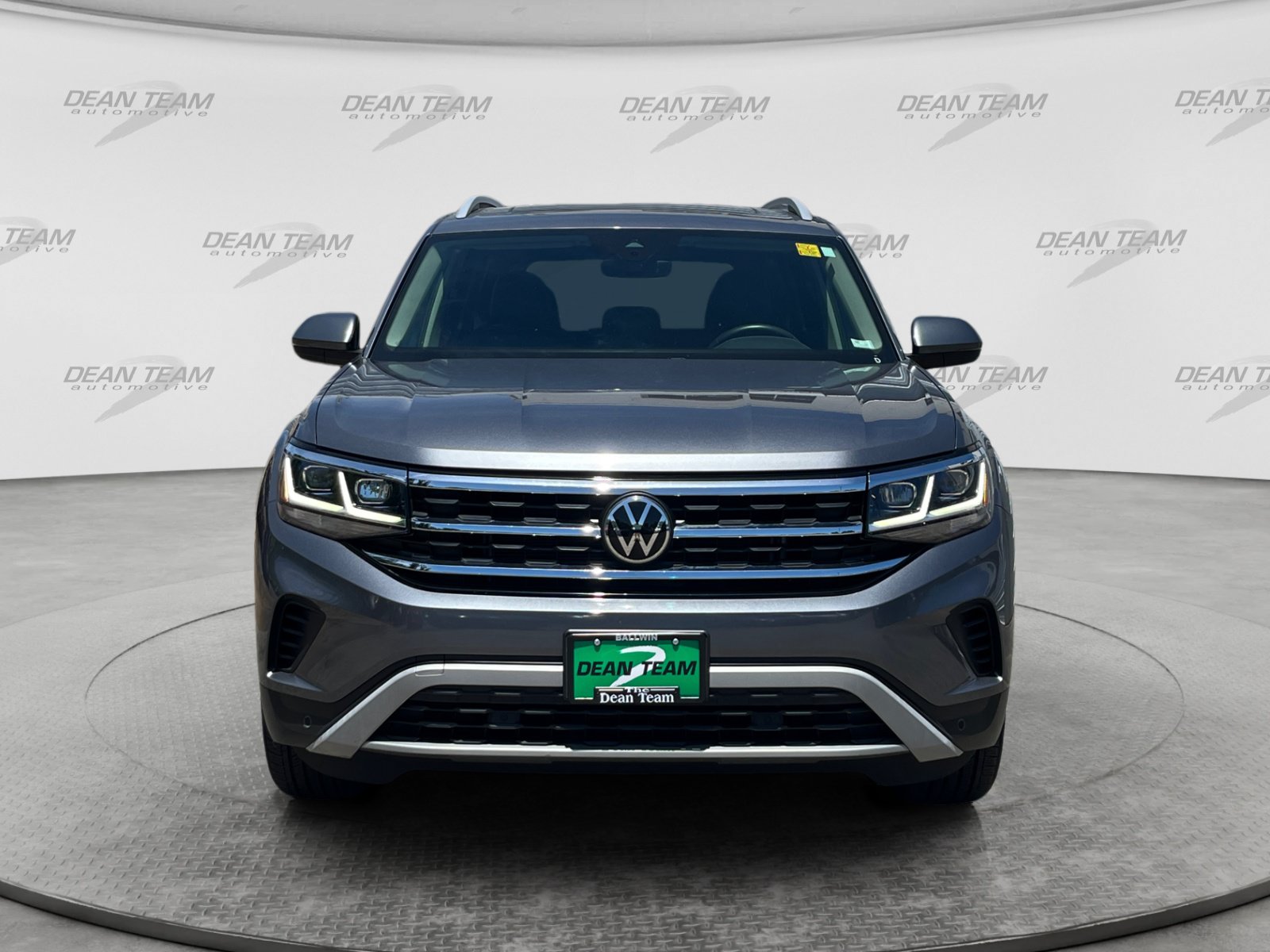 Used 2021 Volkswagen Atlas SEL FWD image 2