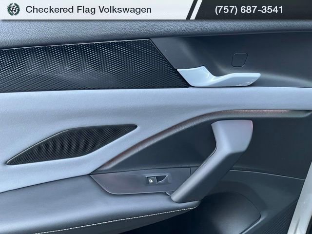 New 2026 Volkswagen Tiguan SE R-Line image 25