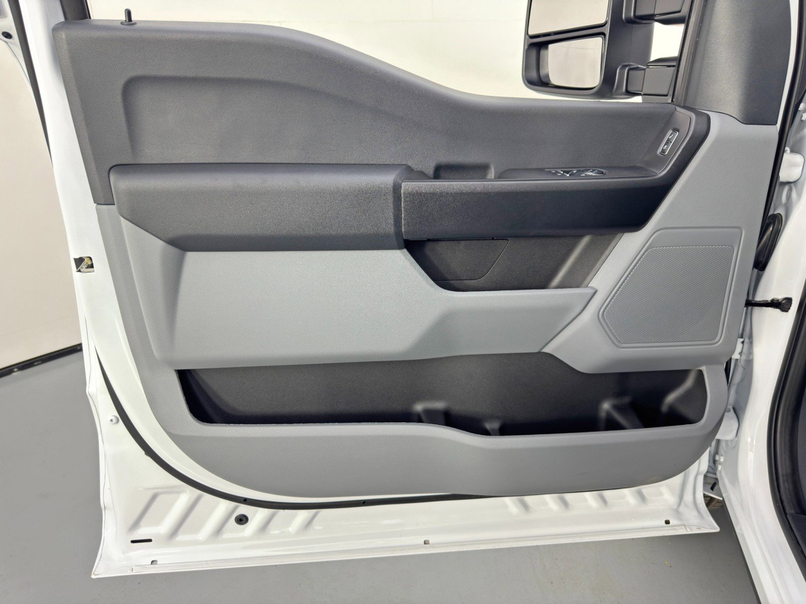 Used 2025 Ford F350 XL w/ XL Driver Assist Package image 28