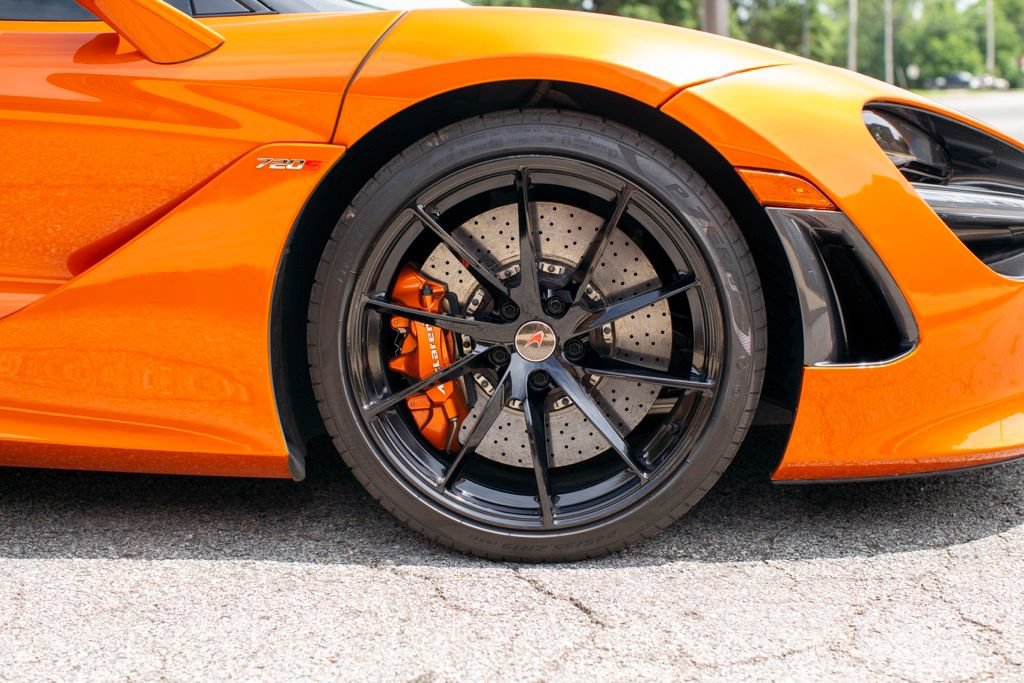 Used 2018 McLaren 720S Performance RWD image 17