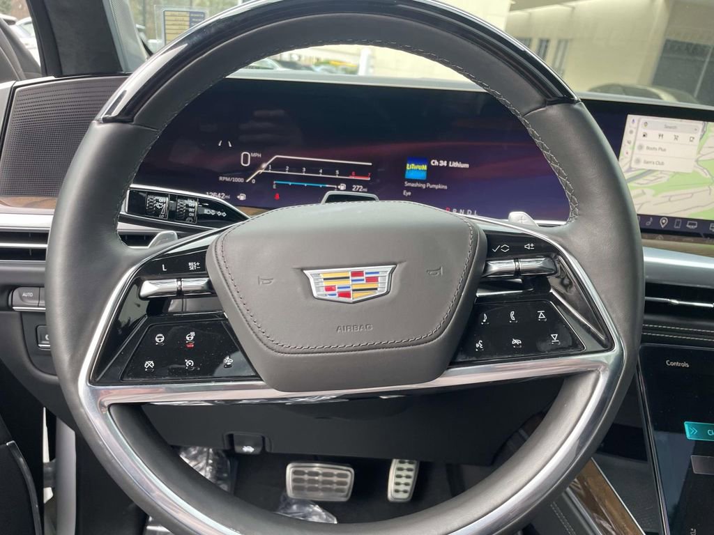 Certified 2025 Cadillac Escalade ESV Sport Platinum image 24