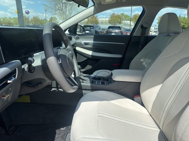 Used 2025 Hyundai Sonata SE image 10