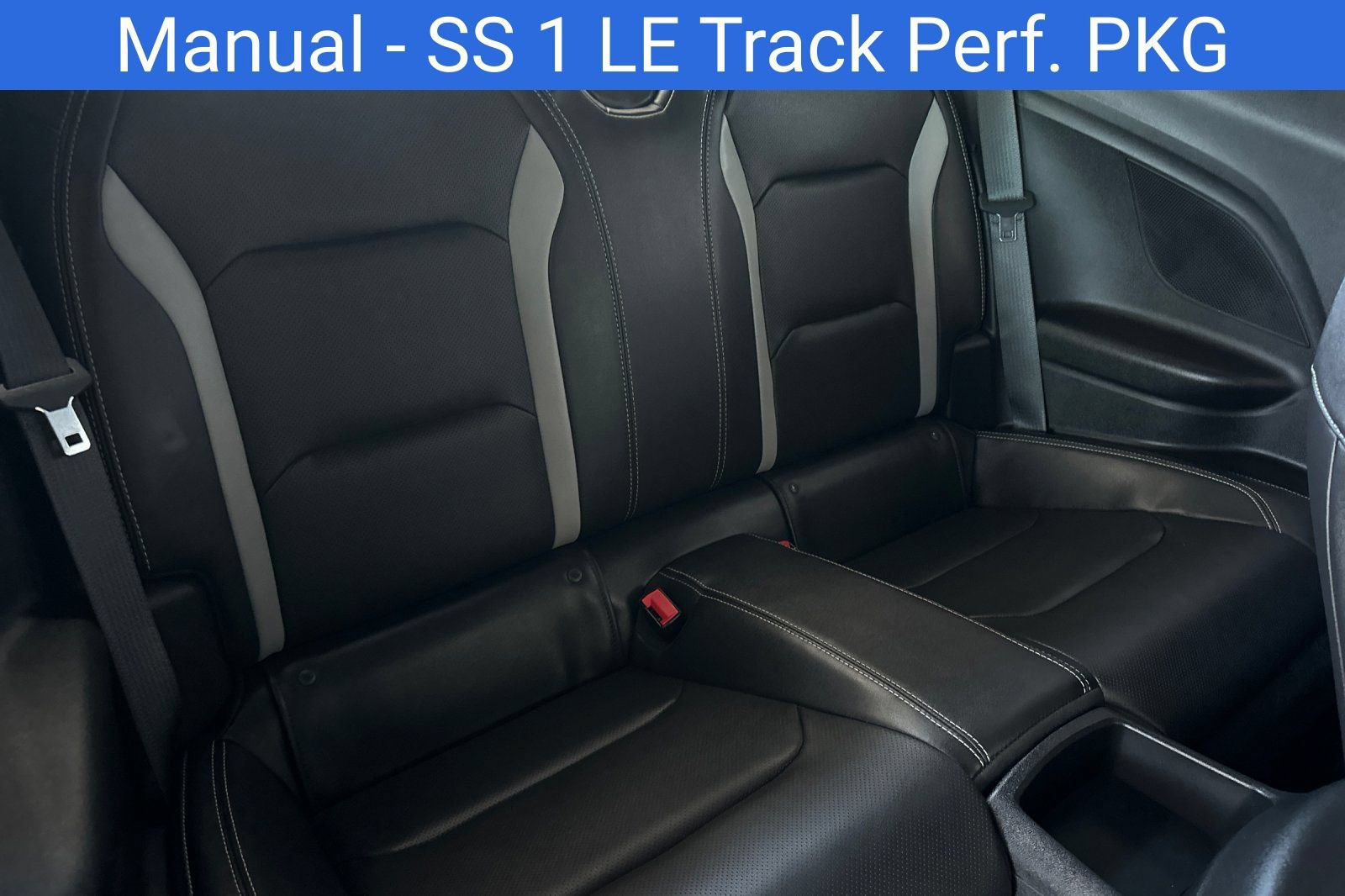 Used 2018 Chevrolet Camaro SS RWD image 17