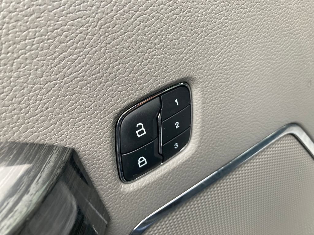 Used 2019 Ford F150 Lariat w/ Trailer Tow Package AWD/4WD image 36