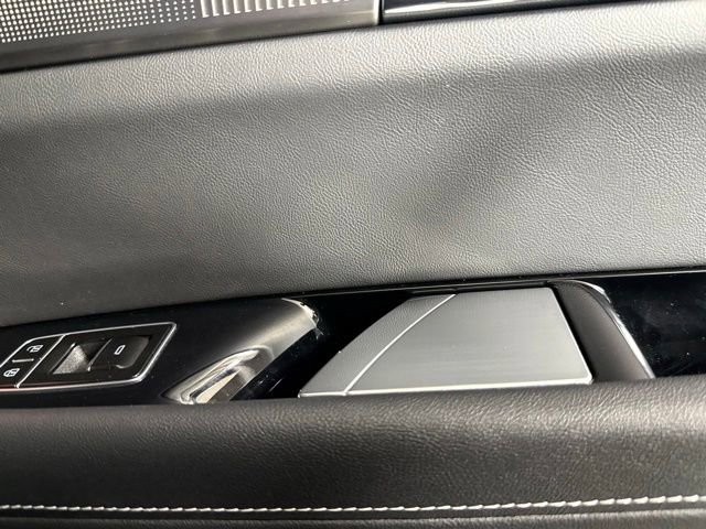 New 2026 Cadillac Vistiq Luxury AWD/4WD image 29