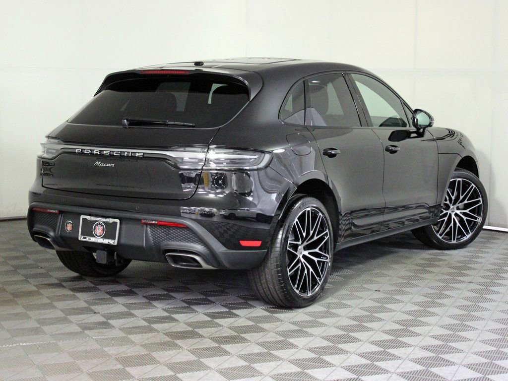 Certified 2025 Porsche Macan image 7