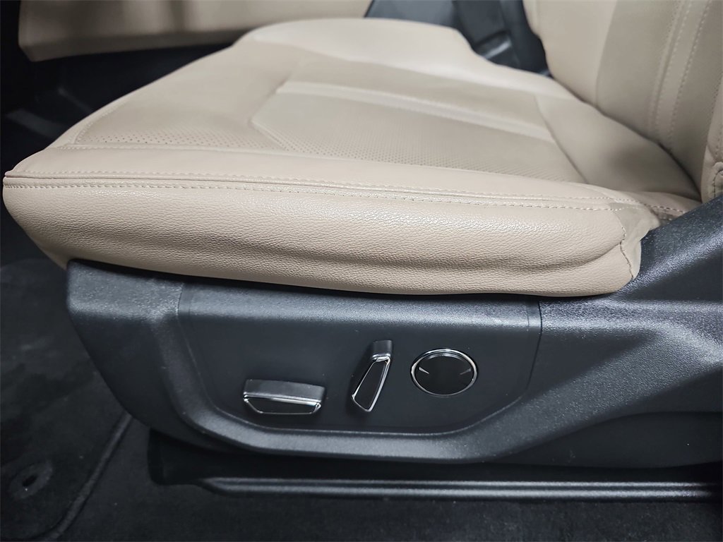 Used 2023 Ford Expedition Limited image 30