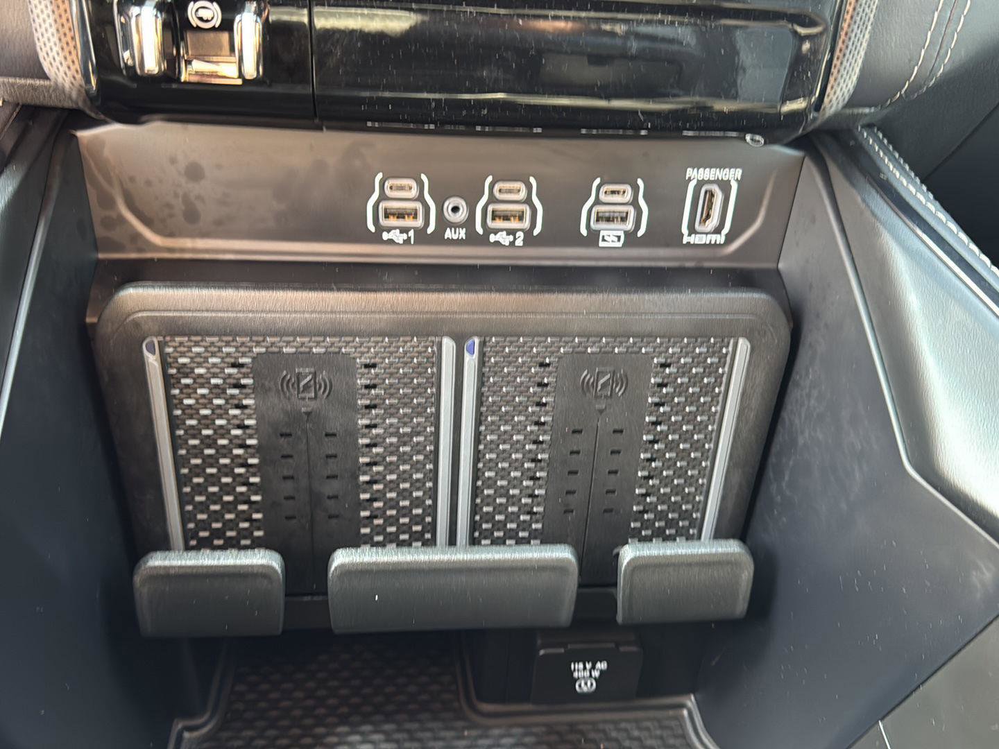 Used 2025 RAM 2500 Limited AWD/4WD image 17