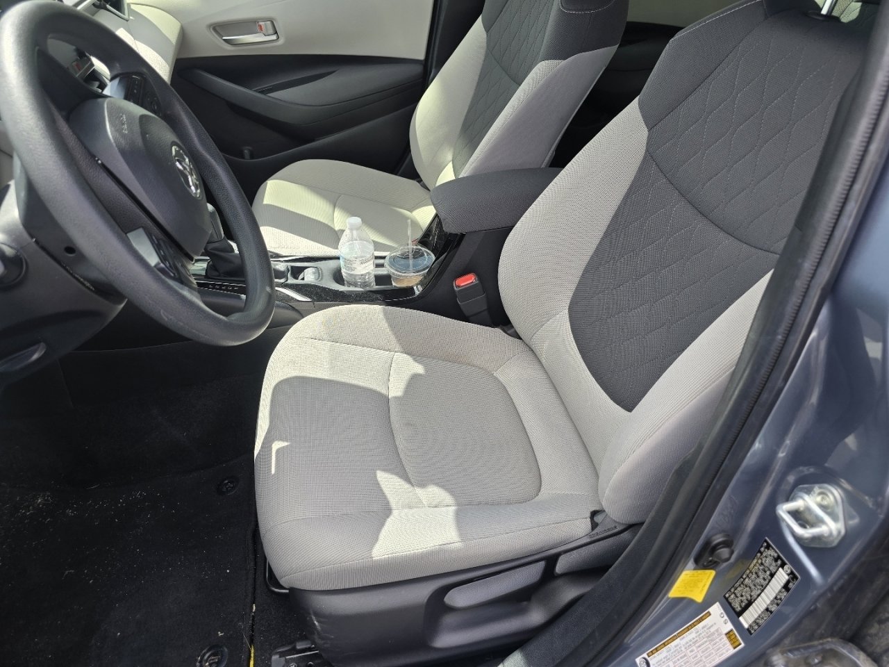 Used 2020 Toyota Corolla LE image 12