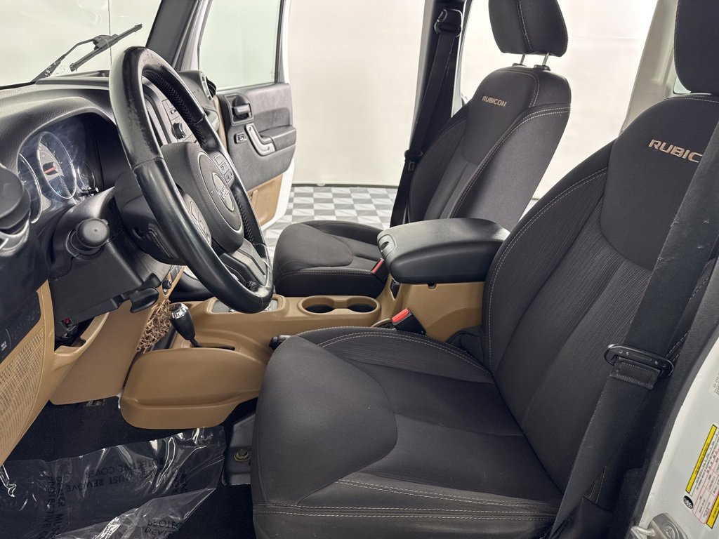 Used 2014 Jeep Wrangler Unlimited Rubicon w/ Max Tow Package image 20