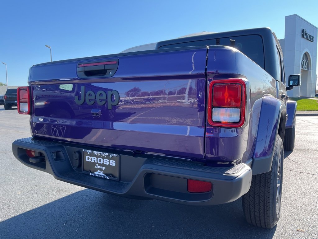 New 2026 Jeep Gladiator Sport image 42