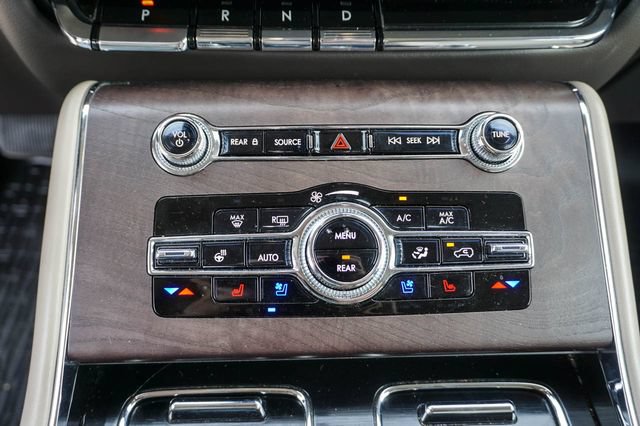 Used 2023 Lincoln Aviator Reserve w/ Equipment Group 201A AWD/4WD image 18