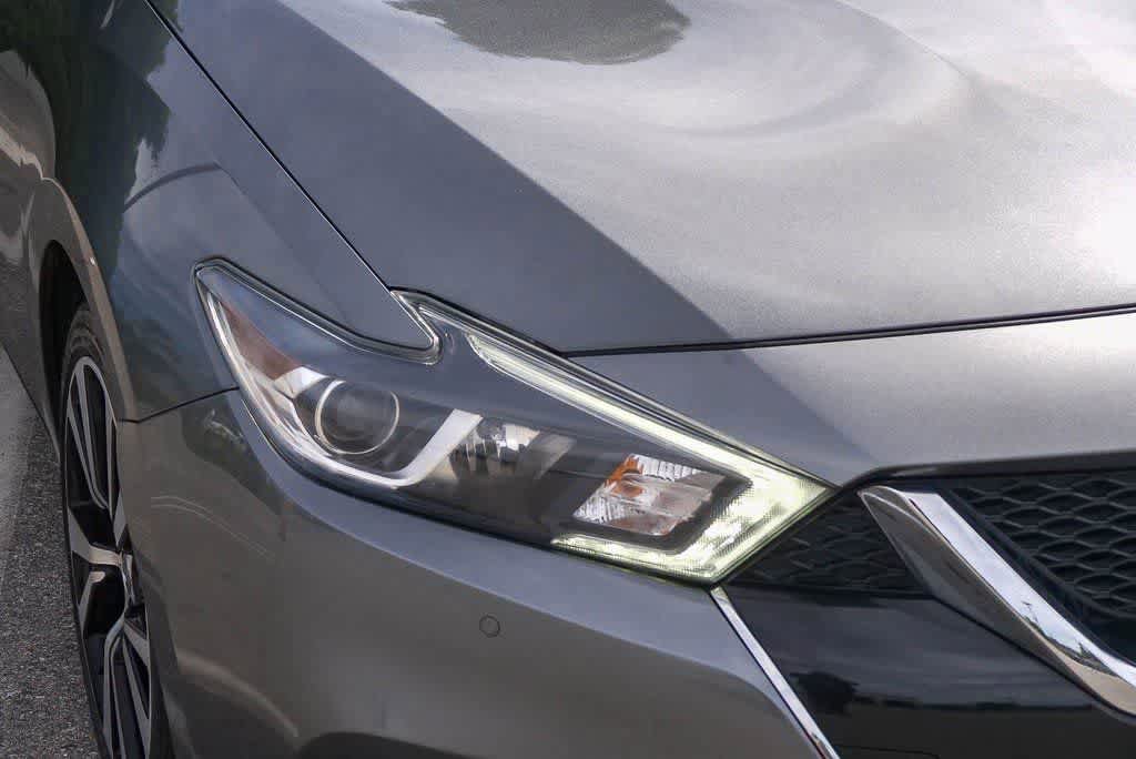 Used 2018 Nissan Maxima Platinum image 4