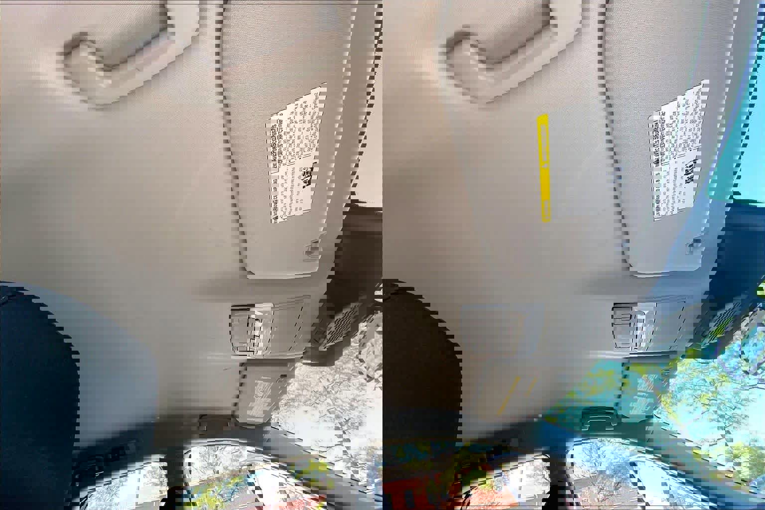 Used 2025 Nissan Pathfinder SV image 14