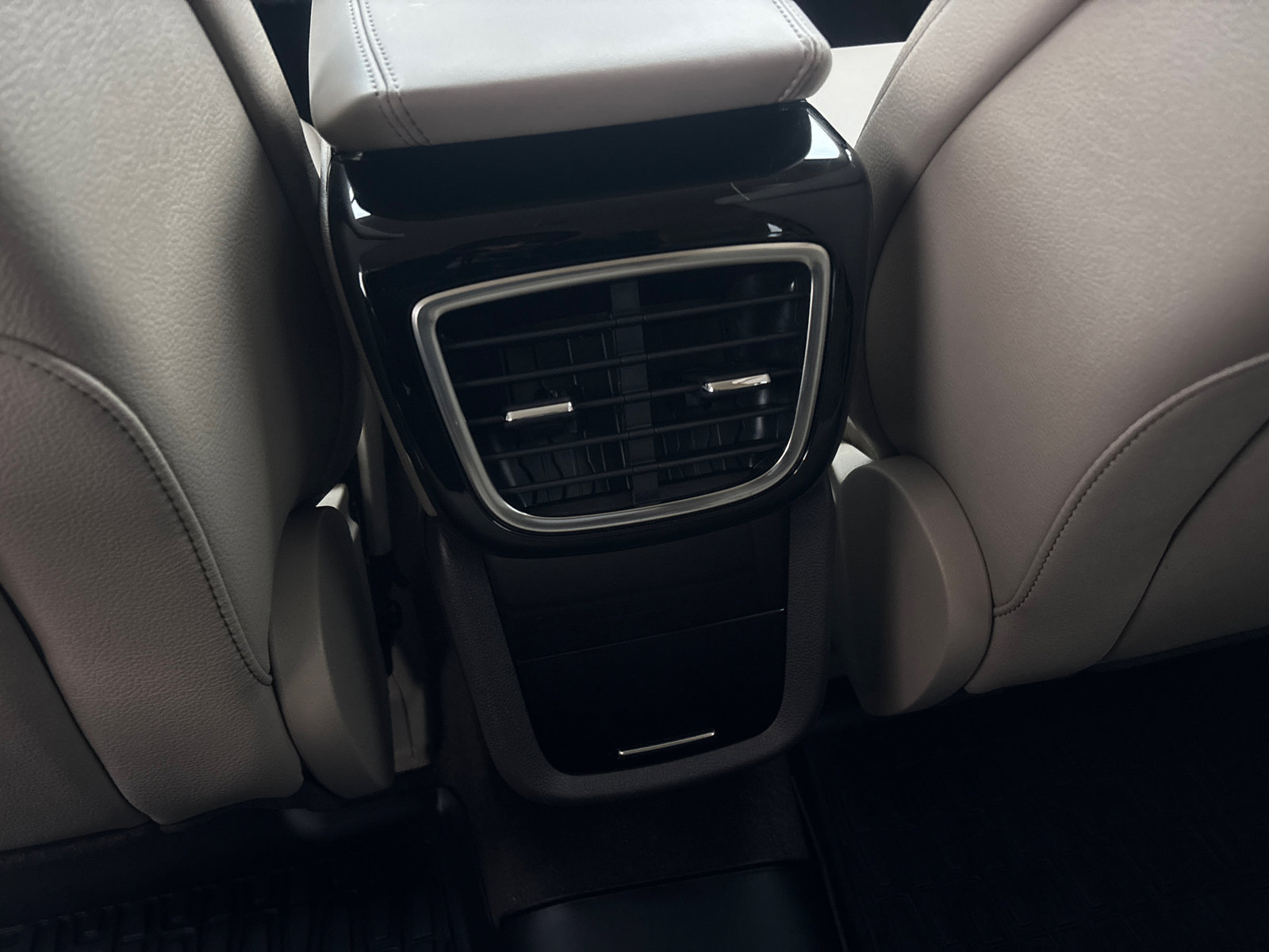 Certified 2023 Lincoln Nautilus FWD w/ Premium Package image 31