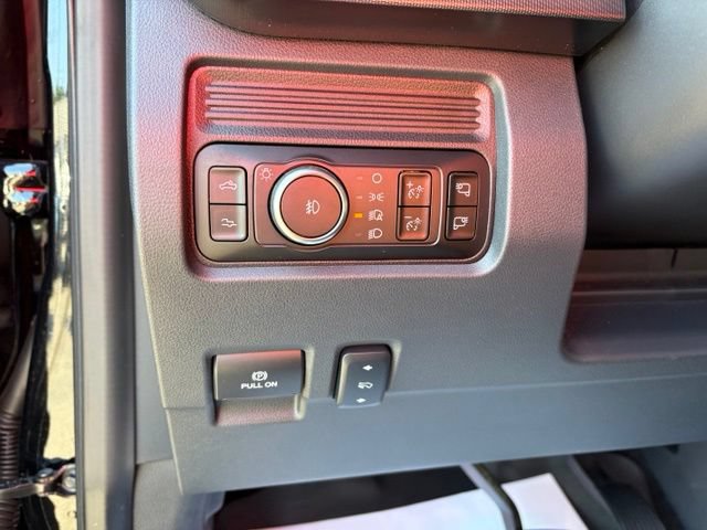 Used 2026 Ford F350 Platinum w/ FX4 Off-Road Package AWD/4WD image 27