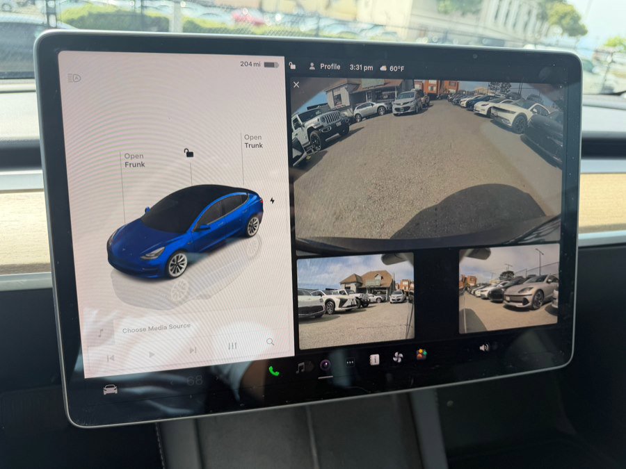 Used 2023 Tesla Model 3 Standard Range image 24