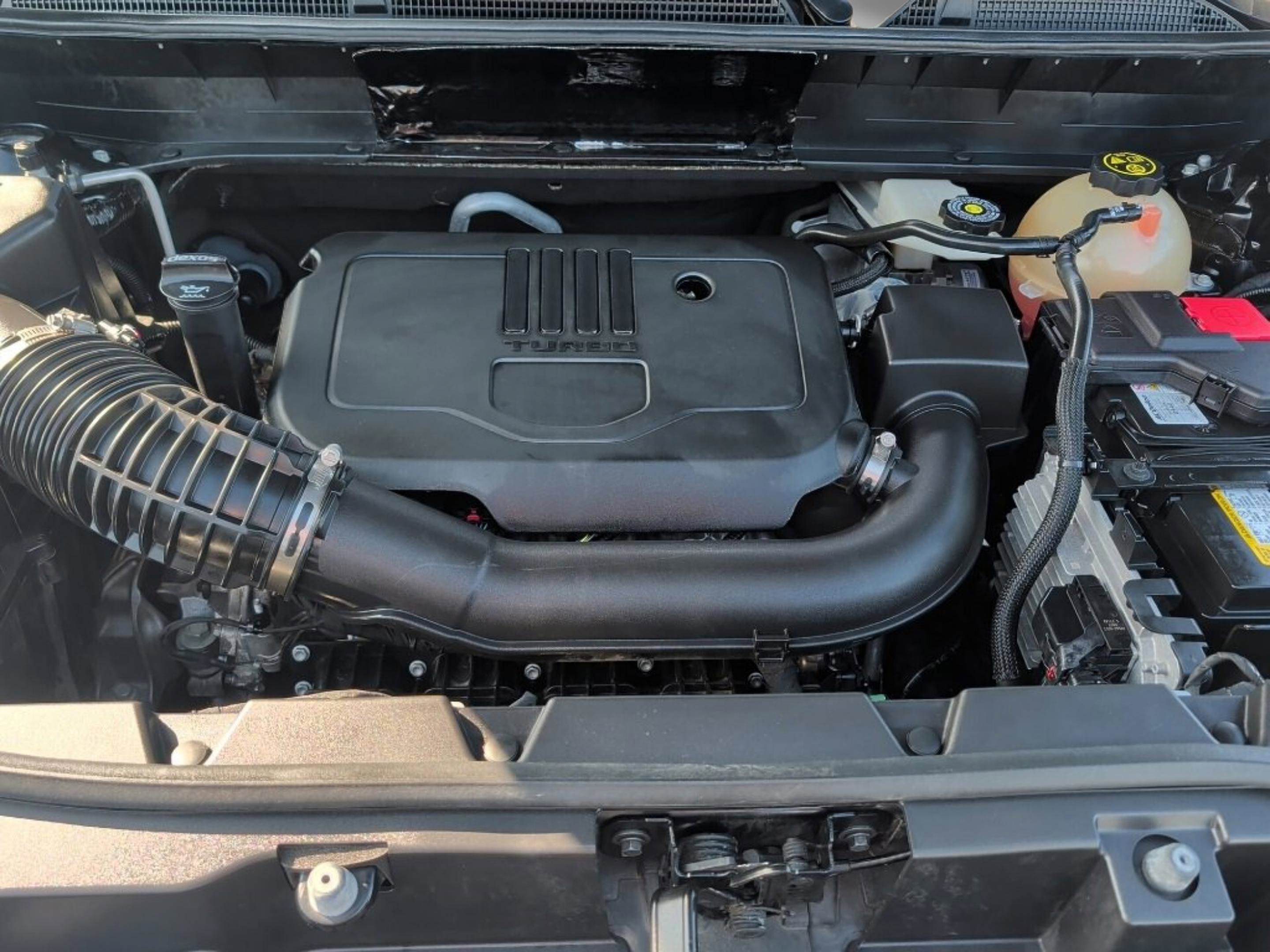 Used 2023 GMC Acadia SLE image 18