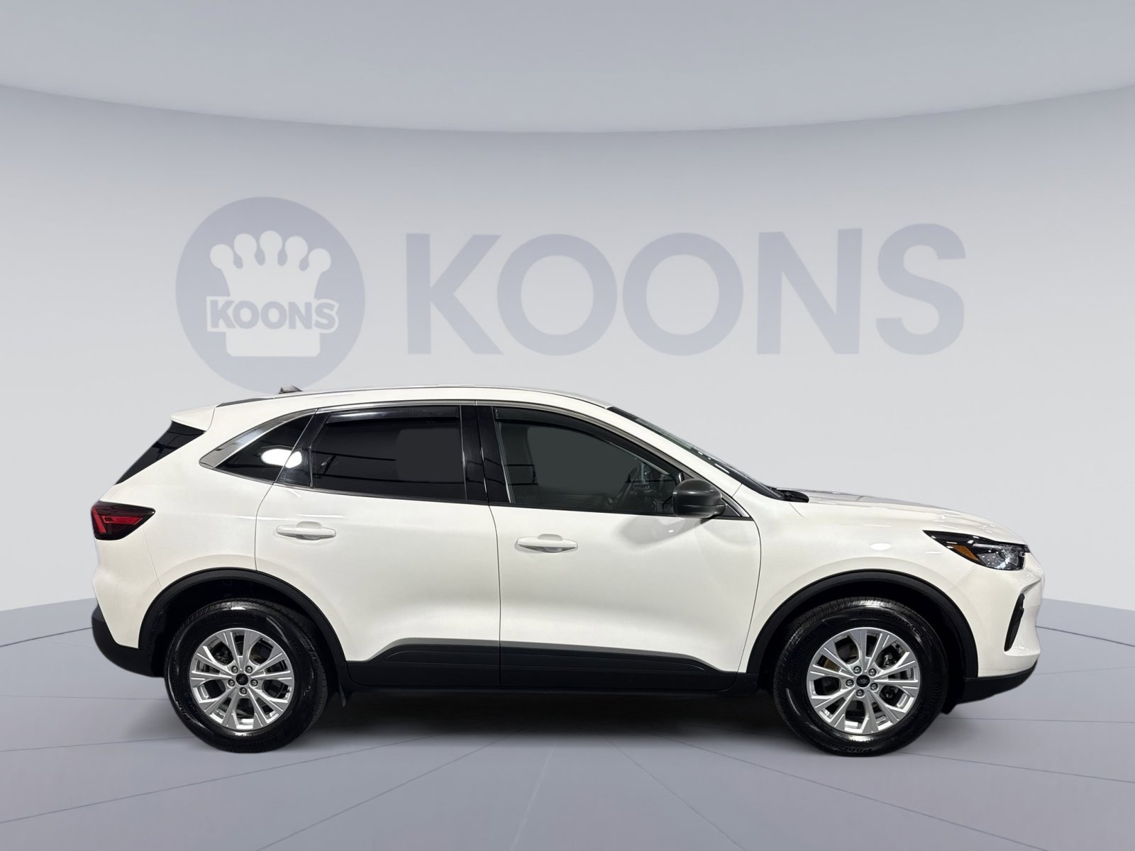 Used 2023 Ford Escape Active AWD/4WD image 8