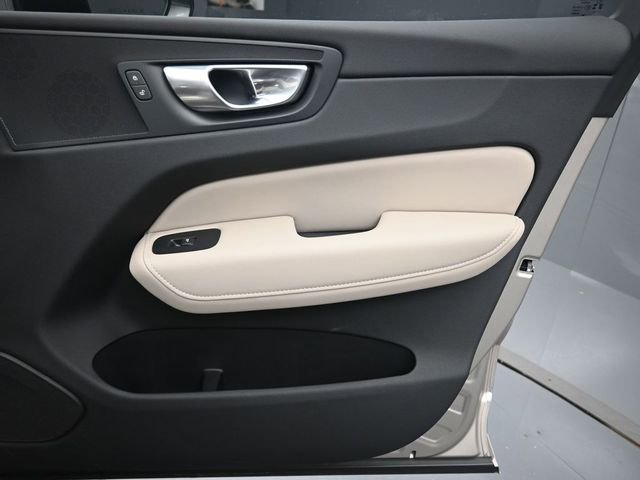 Used 2026 Volvo XC60 B5 Plus w/ Protection Package Premier image 31