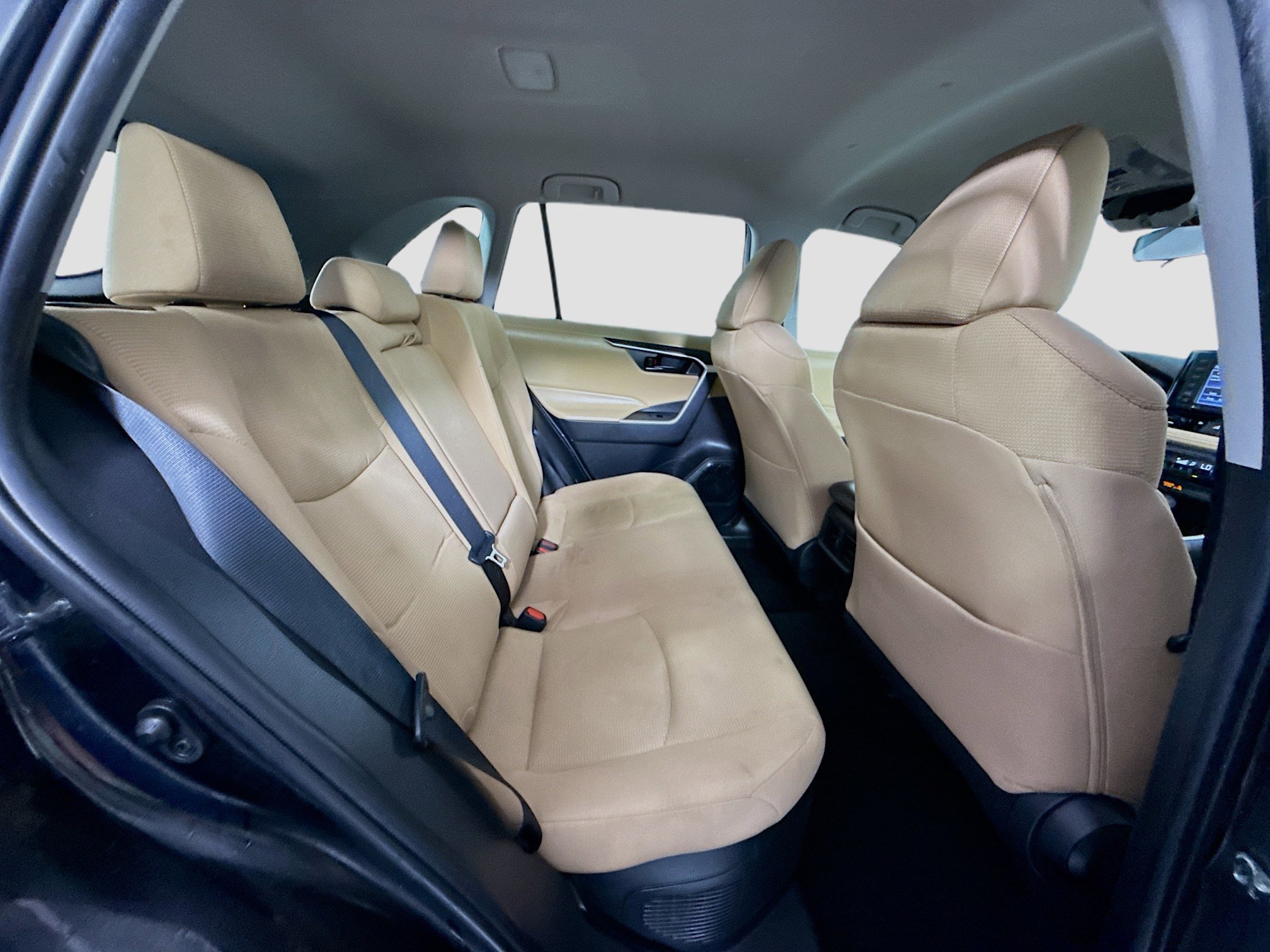 Used 2022 Toyota RAV4 LE image 36