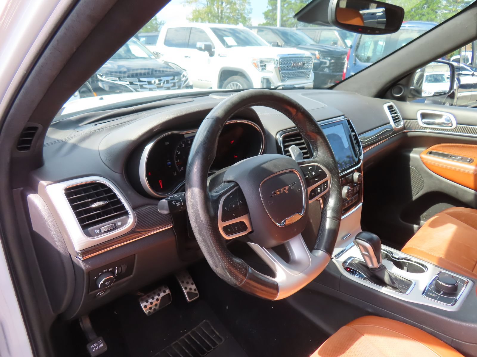 Used 2020 Jeep Grand Cherokee SRT w/ Trailer Tow Group IV AWD/4WD image 17