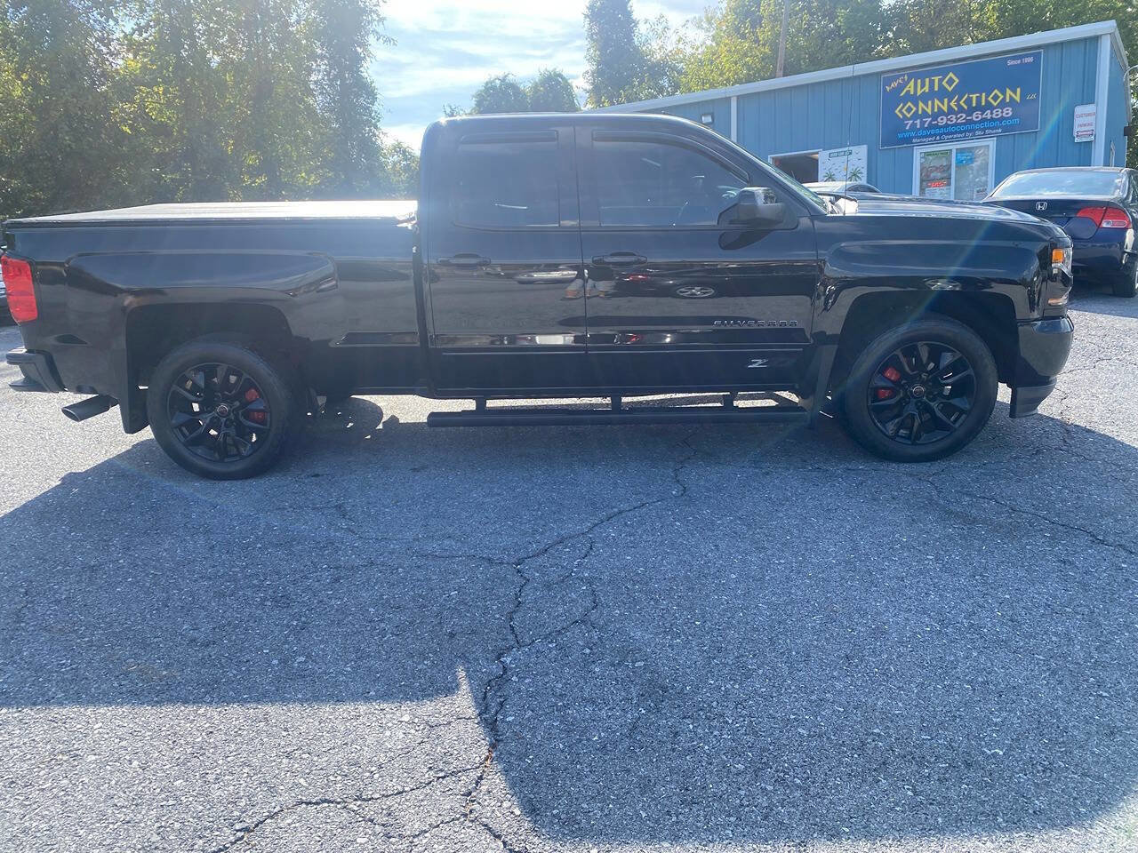 Used 2018 Chevrolet Silverado 1500 LT w/ All Star Edition image 5